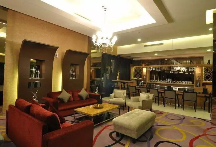 Отель Horison Grand Serpong