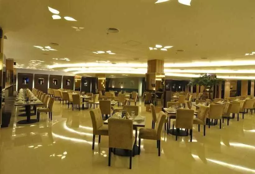 Отель Horison Grand Serpong