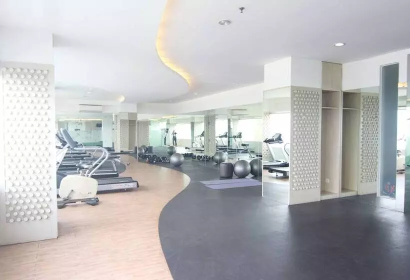 Отель Horison Grand Serpong