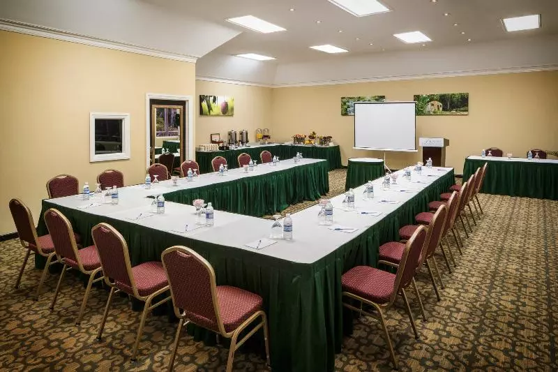 هتل Jewel Paradise Cove Adult Beach Resort & Spa