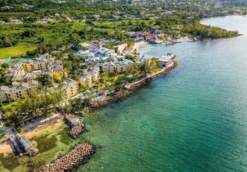 هتل Jewel Paradise Cove Adult Beach Resort & Spa