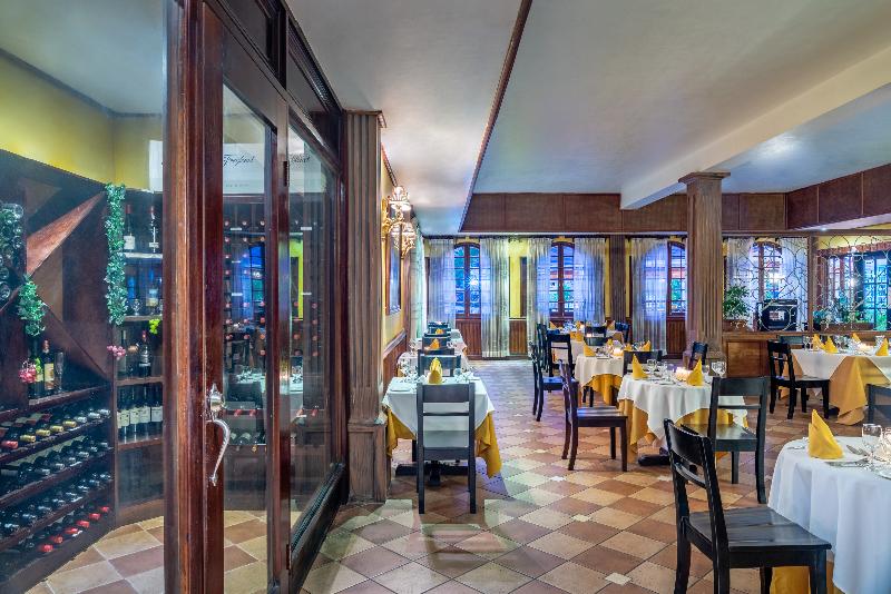 هتل Jewel Paradise Cove Adult Beach Resort & Spa