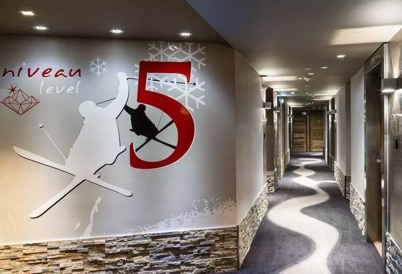 هتل Hôtel Koh I Nor By Les Etincelles