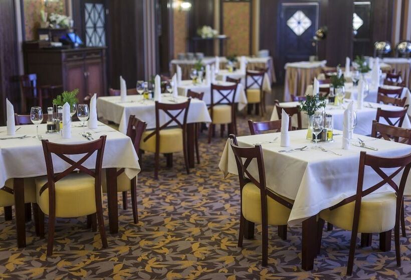 Hotelli Kryształ Conference & Spa