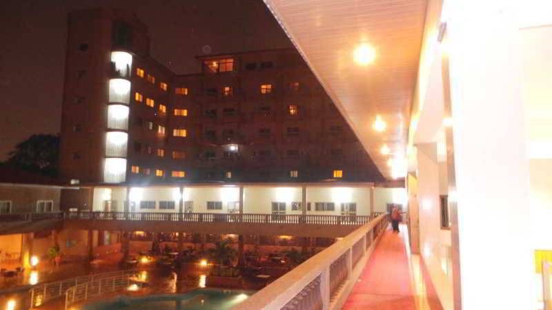 Отель Mensvic Grand