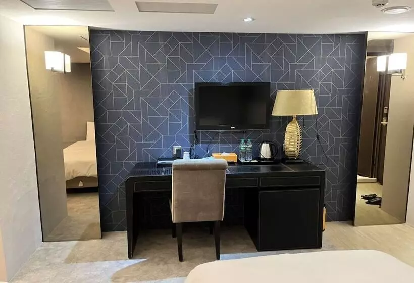 هتل Ren Mei Fashion