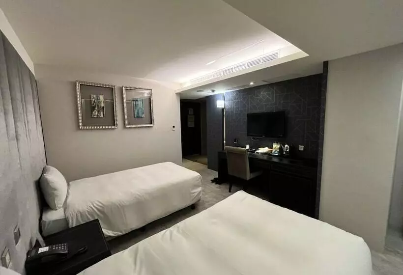 هتل Ren Mei Fashion