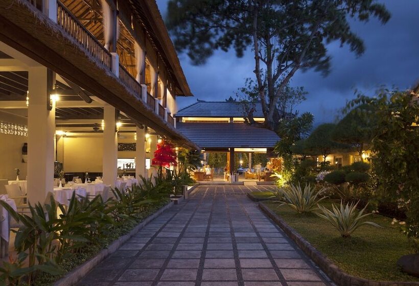 Отель The Lovina