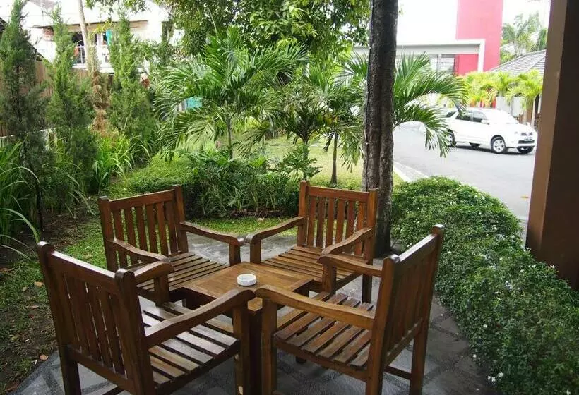 The Victoria Hotel Yogyakarta