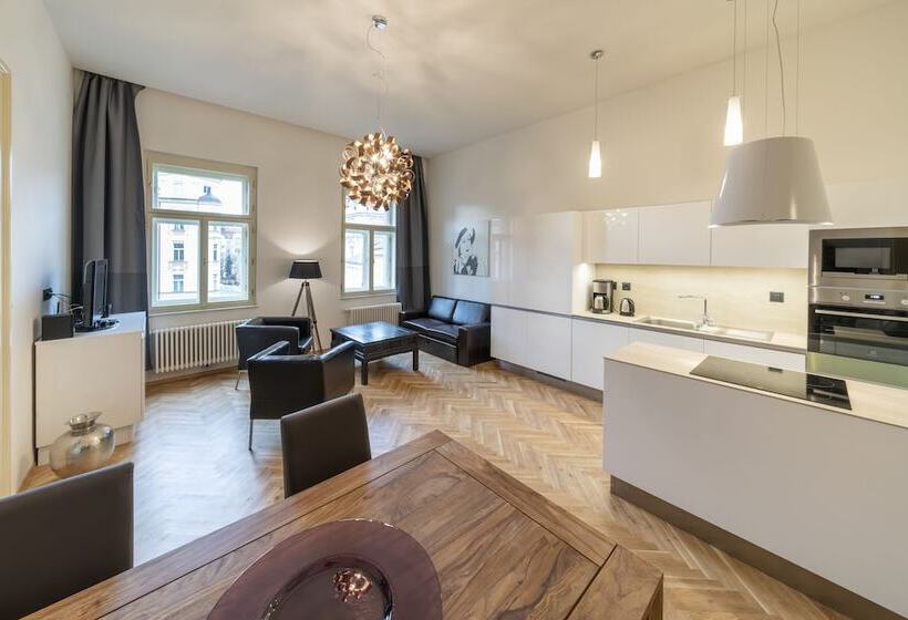 Old Town Dusni Apartments