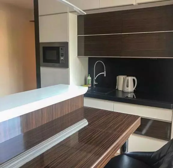 مسافرخانه P&j Apartments Florianska