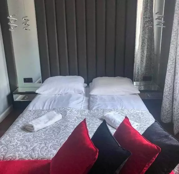 مسافرخانه P&j Apartments Florianska