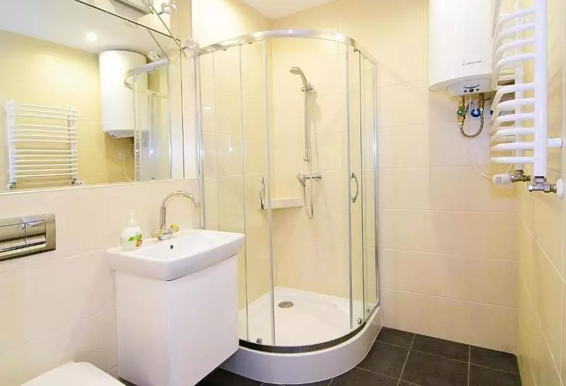 مسافرخانه P&j Apartments Florianska