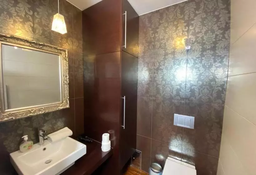 مسافرخانه P&j Apartments Florianska