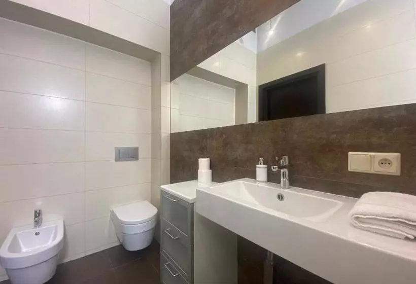 مسافرخانه P&j Apartments Florianska