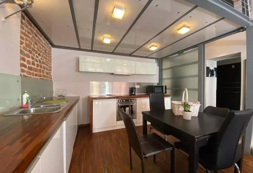 مسافرخانه P&j Apartments Florianska