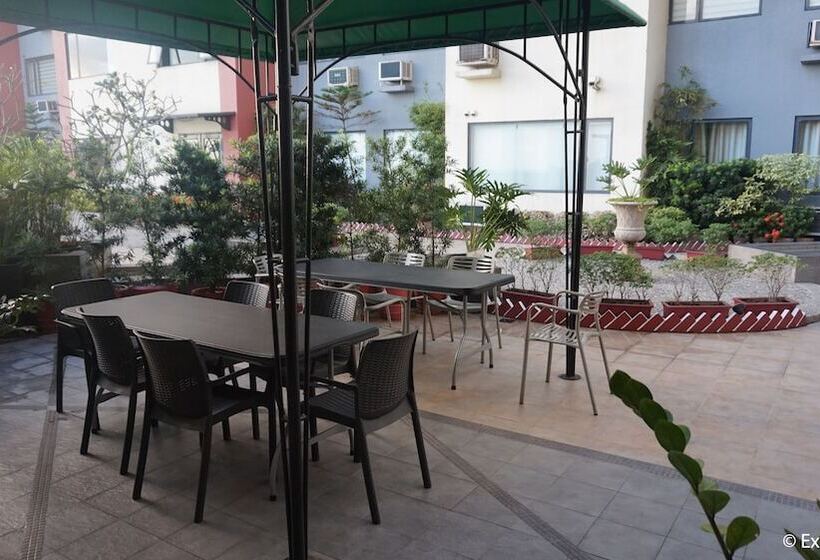 Ace Hotel And Suites