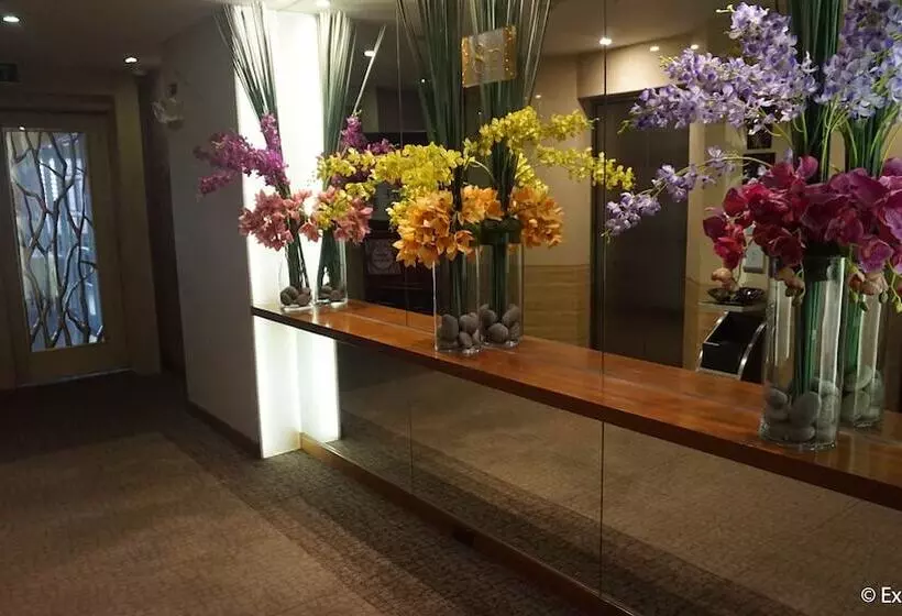 Ace Hotel And Suites