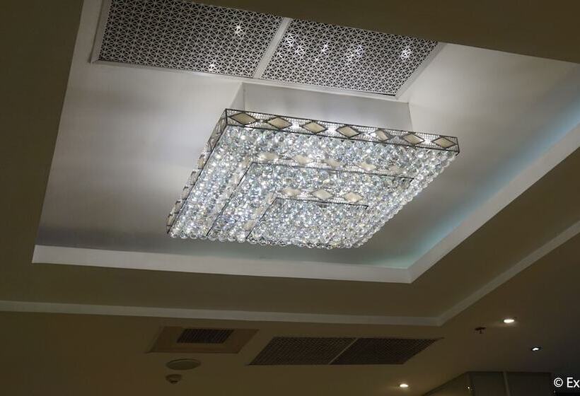 Ace Hotel And Suites