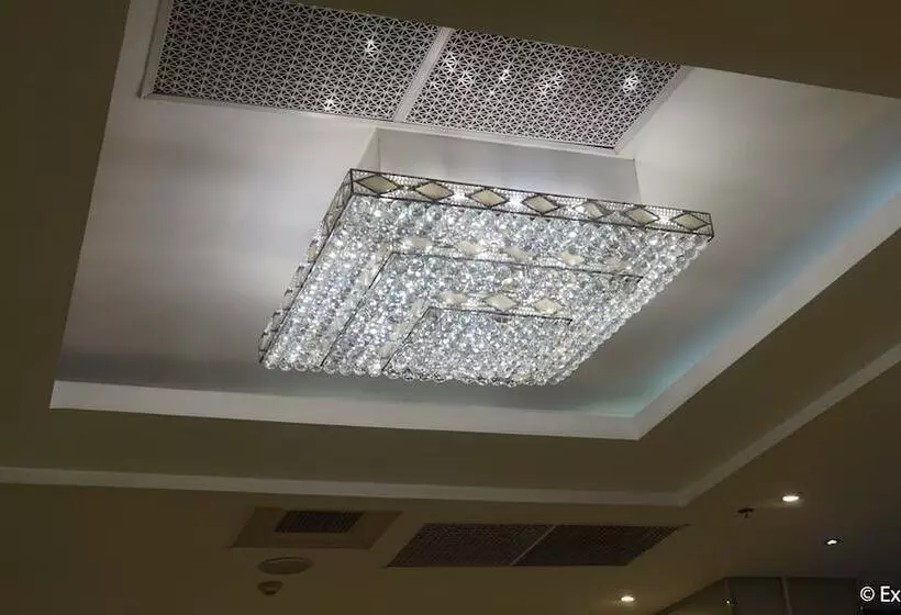 Ace Hotel And Suites