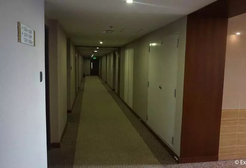 Ace Hotel And Suites