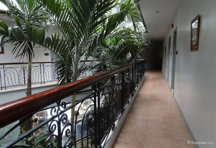 هتل Casa Leticia Business Inn