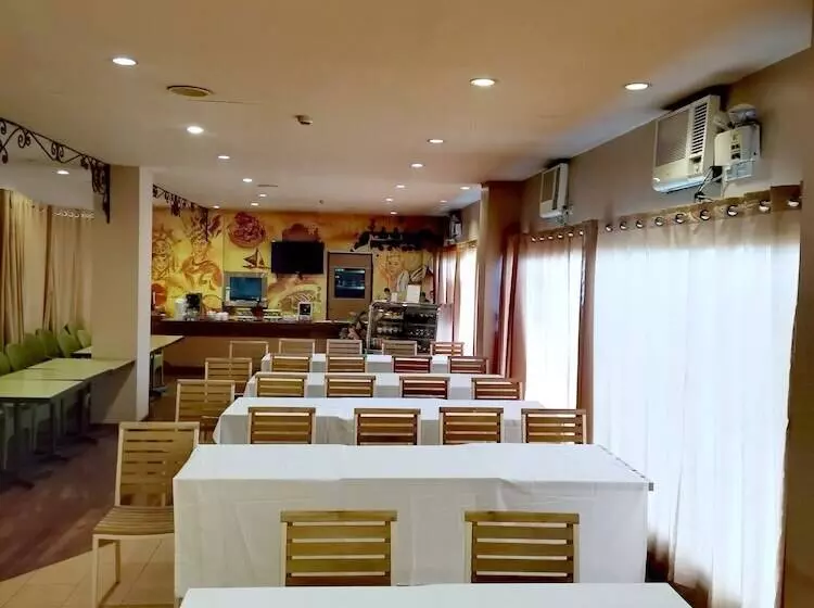 هتل Casa Leticia Business Inn