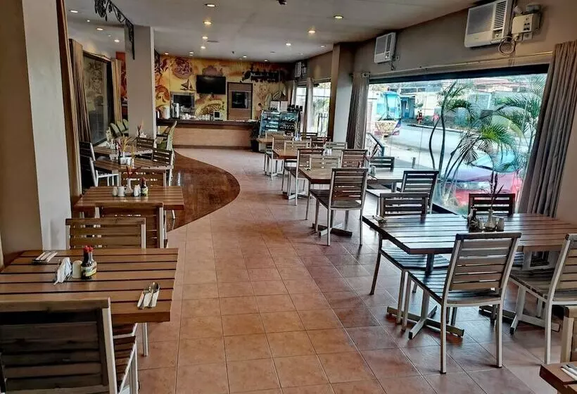 هتل Casa Leticia Business Inn