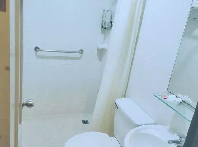 هتل Casa Leticia Business Inn