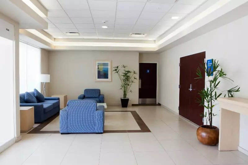 בית מלון כפרי City Express By Marriott Xalapa