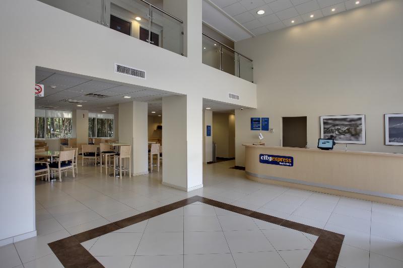 فندق City Express By Marriott Xalapa