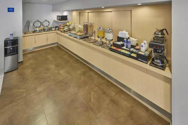 בית מלון כפרי City Express By Marriott Xalapa