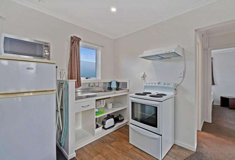 فندق Comfort Inn Westshore Beach