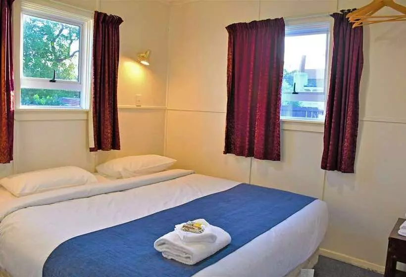 هتل Comfort Inn Westshore Beach