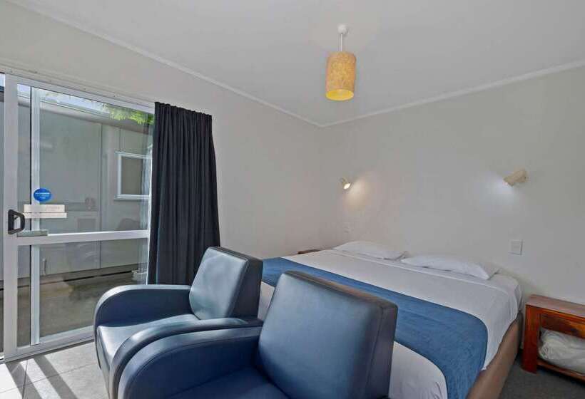 فندق Comfort Inn Westshore Beach