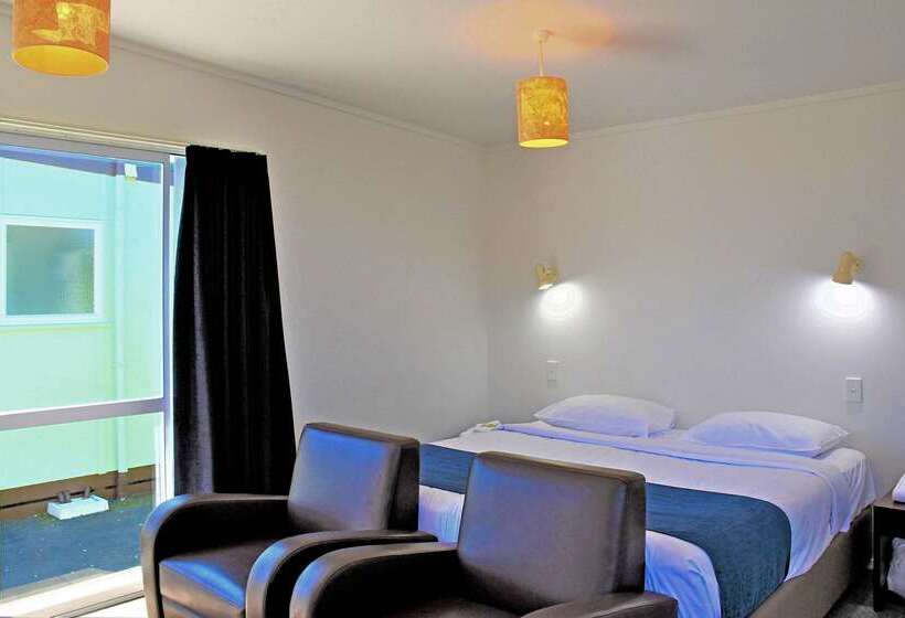 فندق Comfort Inn Westshore Beach