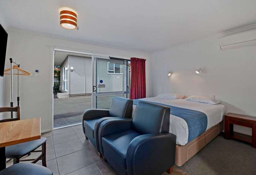 فندق Comfort Inn Westshore Beach