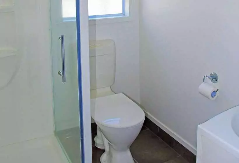 هتل Comfort Inn Westshore Beach