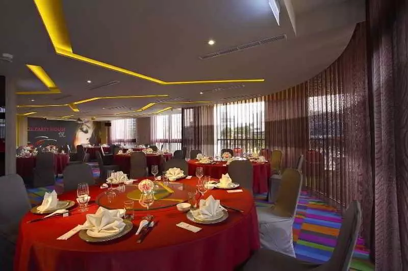 هتل Freedom Design