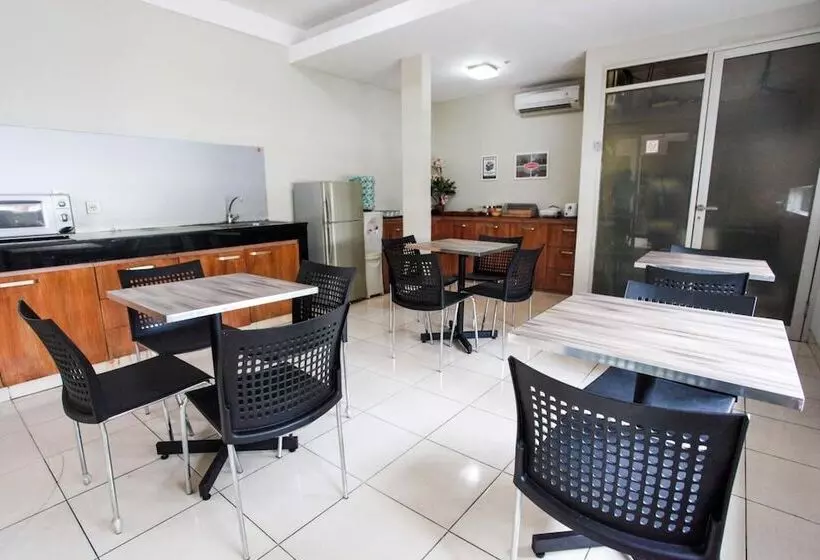 Hotel Legreen Suite Tondano