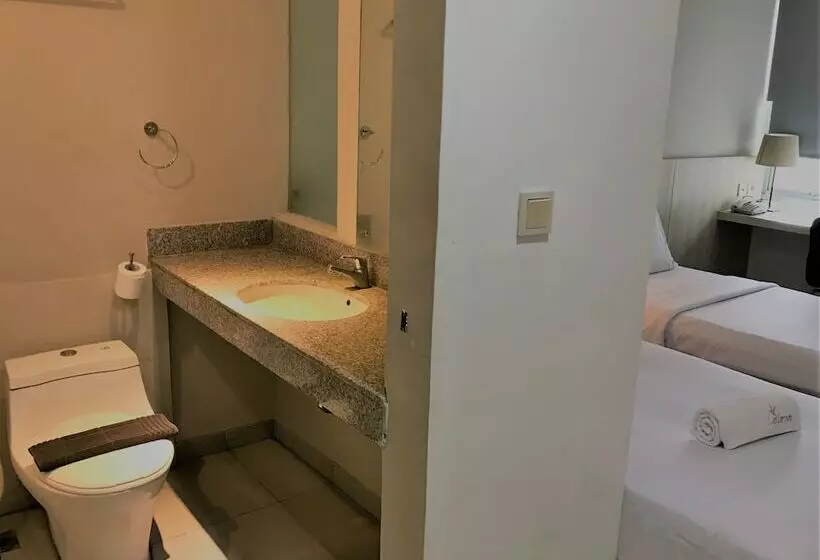 Hotel Legreen Suite Tondano