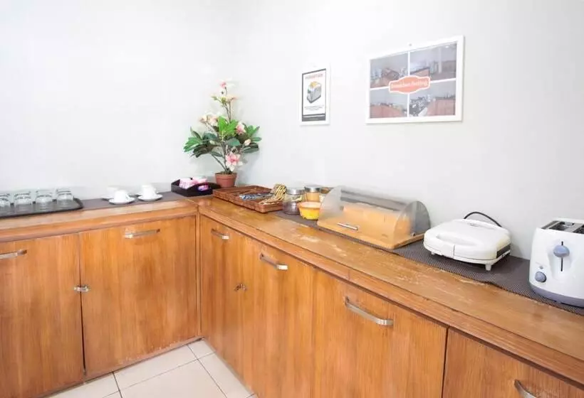 Hotel Legreen Suite Tondano