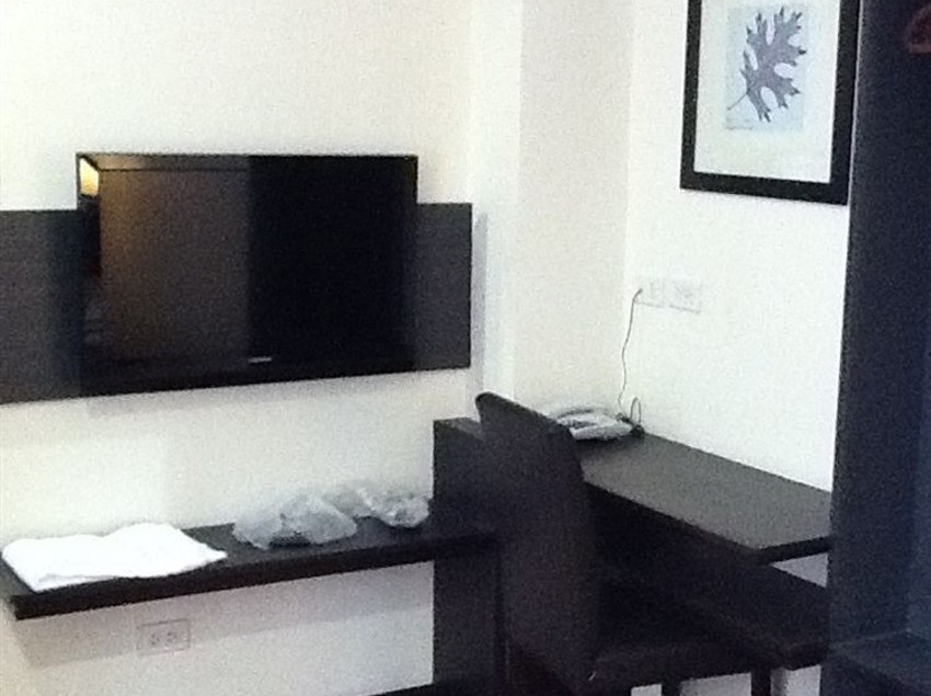 فندق Lorenzzo Suites