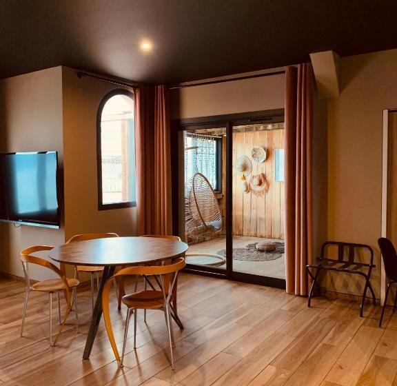 בית מלון כפרי Palm Beach