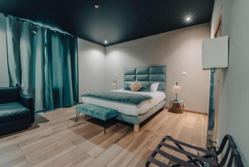 בית מלון כפרי Palm Beach