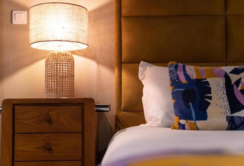 בית מלון כפרי Palm Beach