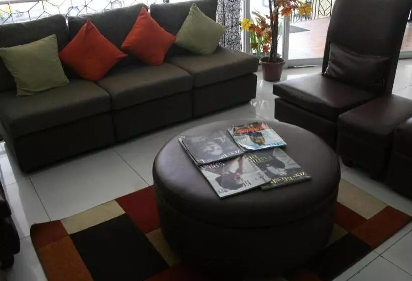 Hotelli Sampaguita Suites Plaza Garcia