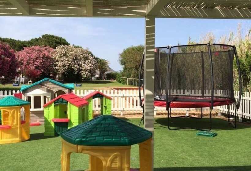 فندق Th Costa Rei   Free Beach Resort