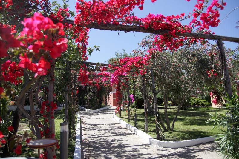 فندق Th Costa Rei   Free Beach Resort