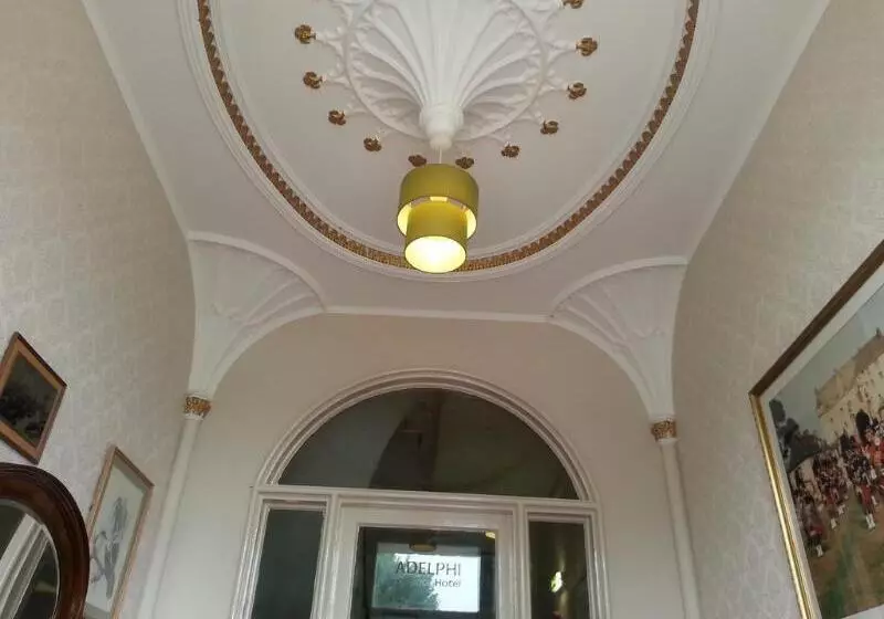 هتل Adelphi